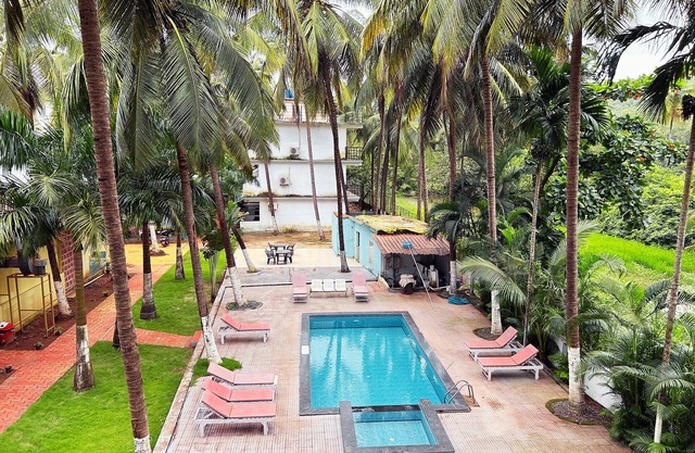 Bay Breeze Hotels & Resorts