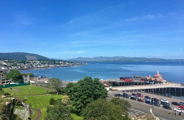 Bay Cottage, quiet location, pet friendly, spa bath, great value for money.