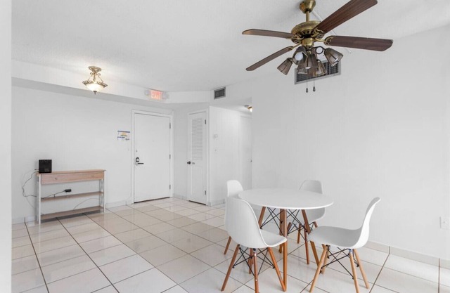 Bay Harbor Sunset Apt 2B