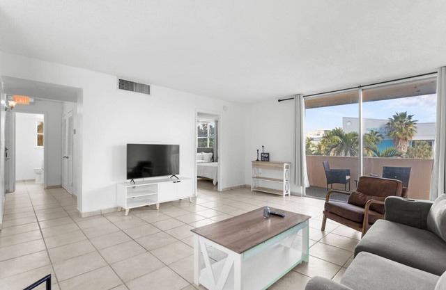 Bay Harbor Sunset Apt 3A