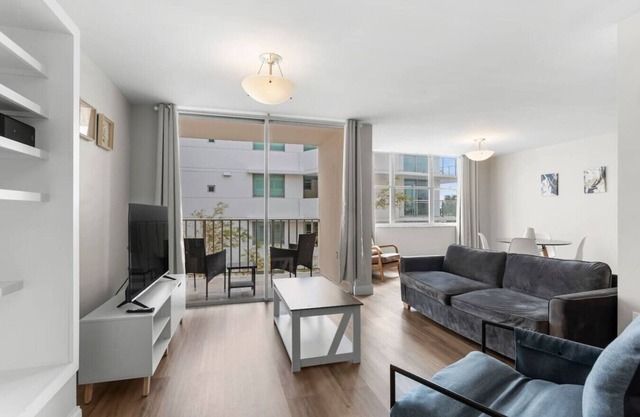 Bay Harbor Sunset Apt 3B