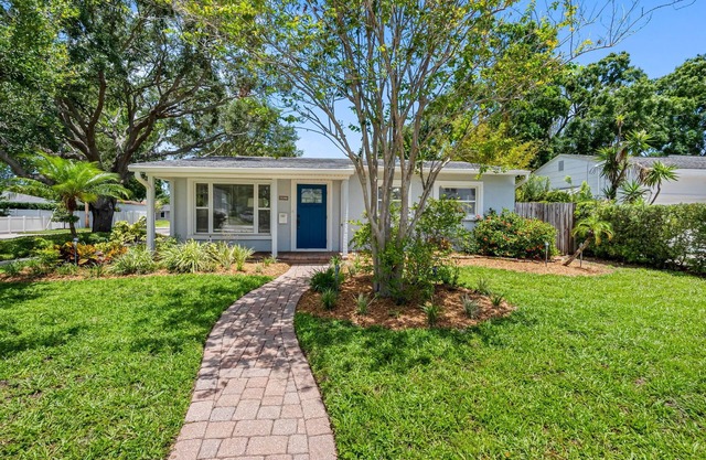 Bay to Bay Bungalow | Sleeps 6