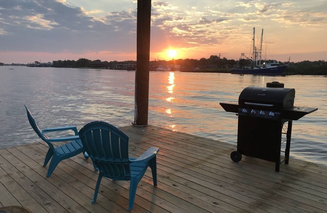 Bayou Life Lodging, Charter Fishing, Ecotourism. Only 25 miles to French Quarter