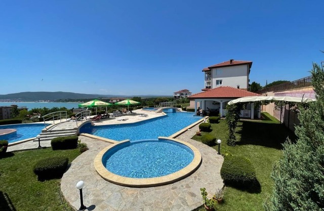 BBS52: Apartment, Byala Black Sea Resort: seaview, 2 Bedr., balcon,pool,airc.w/c