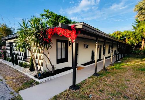 Beach Bungalow By The Sea 4