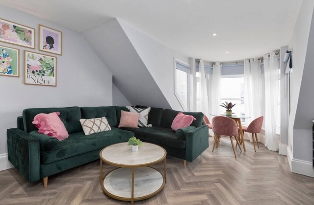 Beach Front - Eden 1 Bed Apartment