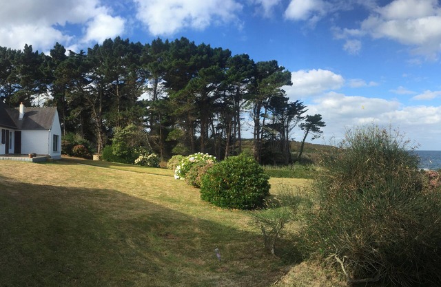 Beach house sleeps 8