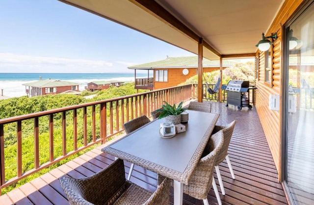 Beach House - Stunning Sea Views - Beach 3 min Walk