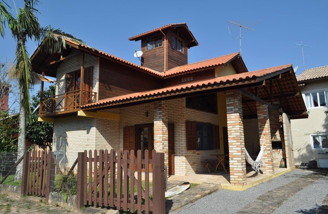 Beach house with ensuite, air conditioning, sky, barbecue and great location