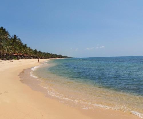 Beach views, near to Night Market Victoria vacation house