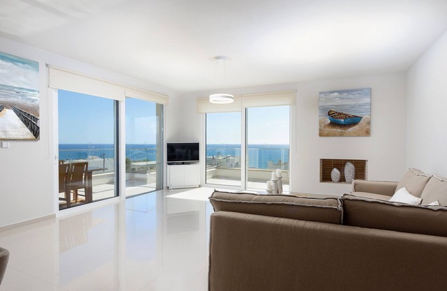 Beach Villa Delfini 4, Kalamaki Beach, Heraklion South Coast, Crete