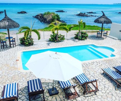Beachfront Apartment - Superb View