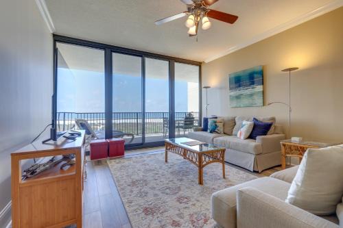 Beachfront Dauphin Island Condo with 2 Pools and Sauna