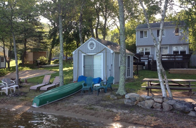 Beachfront on Indian Lake! Sandy beach, dock, family and pet friendly!