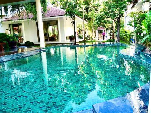 Beachfront Pool Villa - Lạc Villa