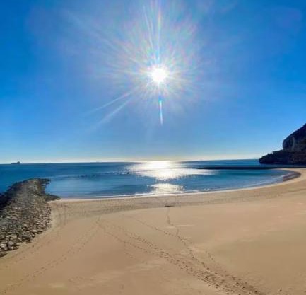 Beachfront Sunrise Sands Retreat, Gibraltar