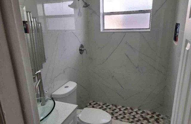 Beale Cottage! 2 Bedroom 1 Bathroom, Full Kitchen