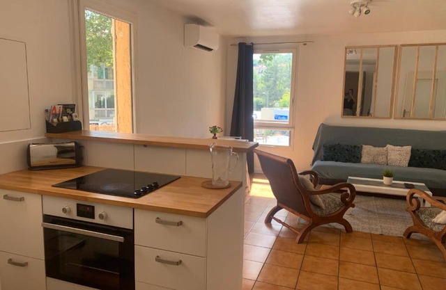 Beau T2 clim terrasse idéalement situé