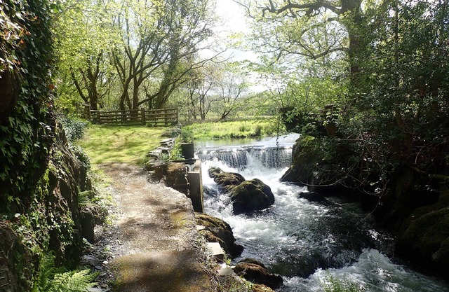 Beautiful 15th Century Watermill - lovely location