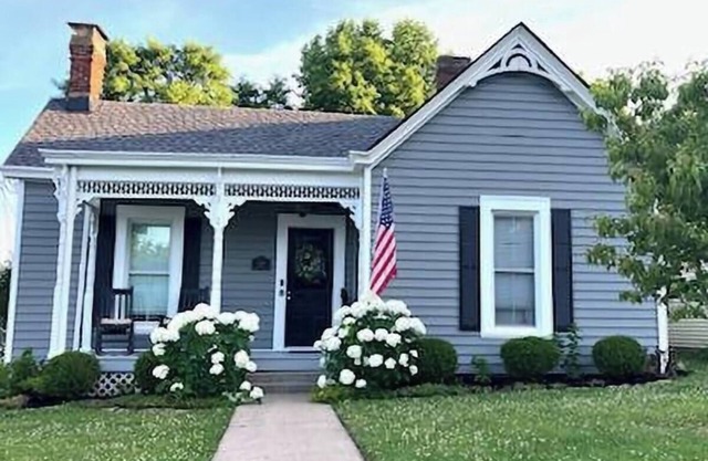 Beautiful 1901 Restored Cottage Pool near Keeneland Horse Park Bourbon Trail
