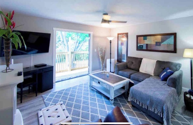 Beautiful 2 Bedroom Duplex