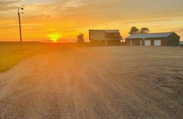 Beautiful A-frame log home-spacious living/dining room-ideal for special events.