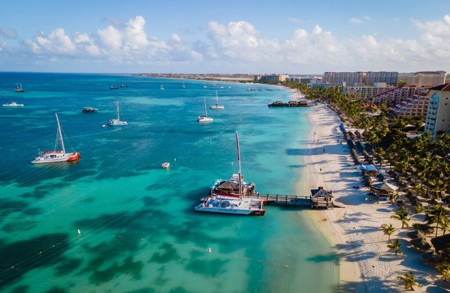 Beautiful apartment 10 minutes walk from Beach