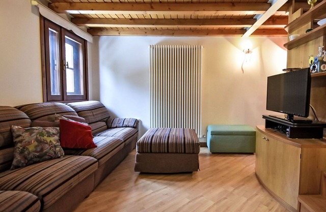 Beautiful apartment for 5 guests with WIFI and TV