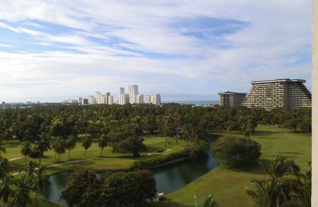 Beautiful apartment fully restored after OTIS in Acapulco Diamante
