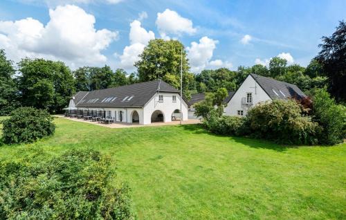Beautiful Apartment In Nimtofte With Wifi