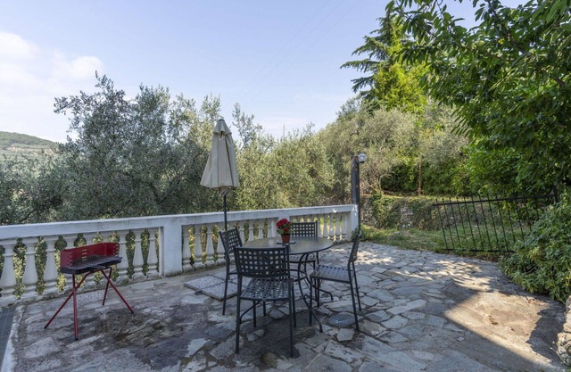 Beautiful apartment for 12 people with WIFI, pool, balcony, pets allowed, panoramic view and par.