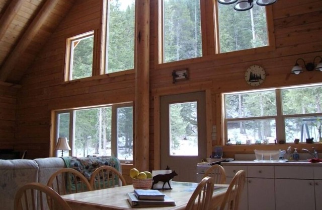 Beautiful cabin, on a secluded acre, close to the NE Entrance of YNP