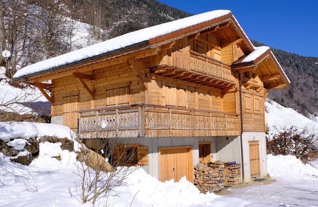 Beautiful Chalet in the heart of the village of Reposoir