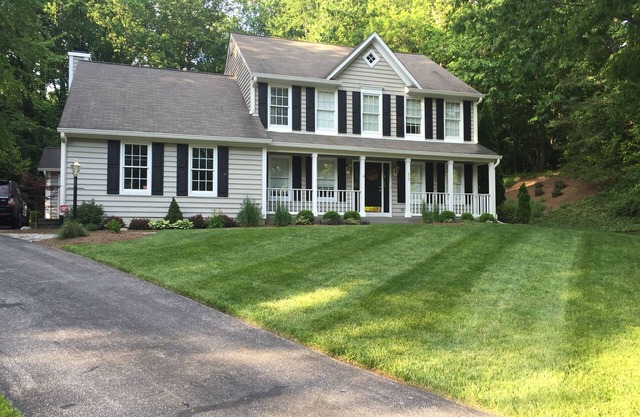 Beautiful colonial only 3 miles to the Naval Academy!