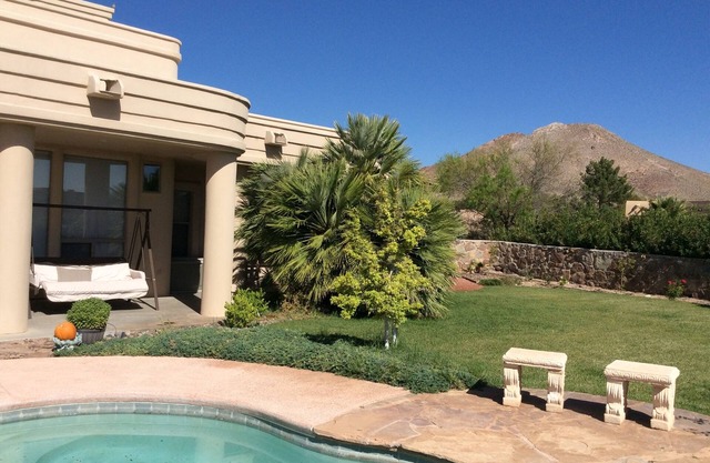 Beautiful Home in Desert Oasis Pool & Hot Tub Access Discount Rates Apply