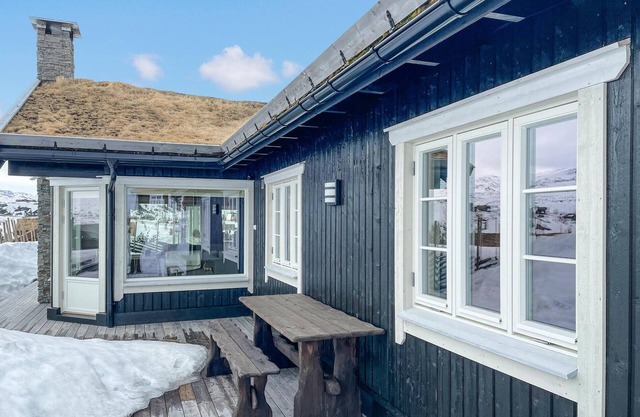 Beautiful home in Flå with sauna