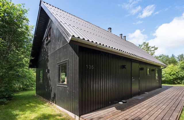 Beautiful home in Give with kitchen