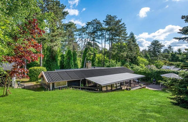 Beautiful home in Jægerspris with WiFi