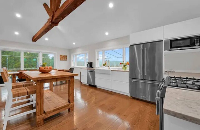 Beautiful Hudson Valley 5 BR Villa