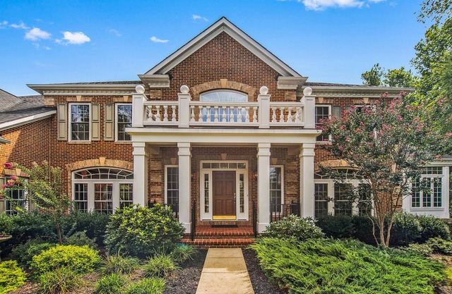 Beautiful Luxury Estate Home Minutes to Washington DC. DARNESTOWN. N. POTOMAC