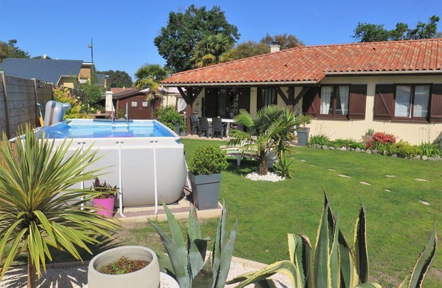 Beautiful private villa for 4 people with private pool, WIFI, TV, terrace and pets allowed