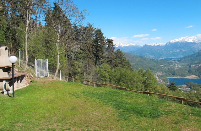 Beautiful private villa for 4 people with WIFI, TV and patio