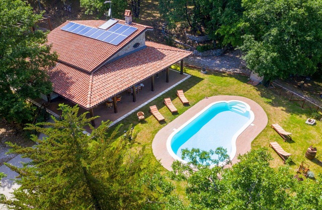 Beautiful private villa with private pool, A/C, WIFI, TV, patio, pets allowed and panoramic view
