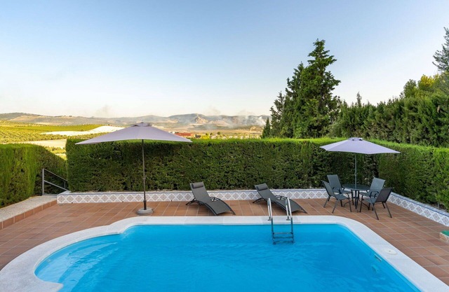 Beautiful private villa for 6 people with WIFI, A/C, private pool, TV and terrace