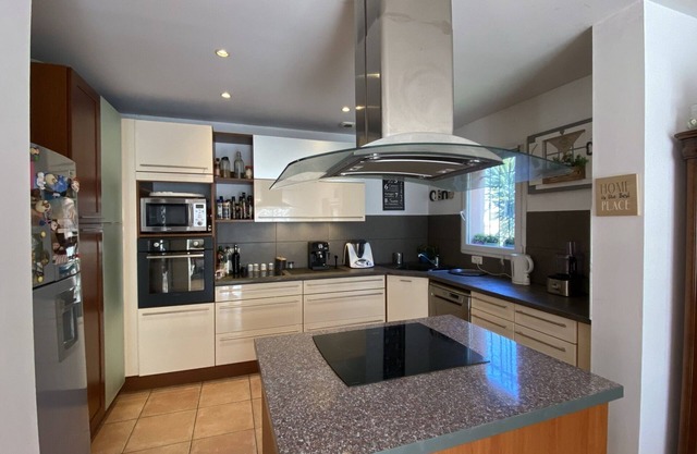 Beautiful provençal villa in the south of Marseille between the sea and the calanques