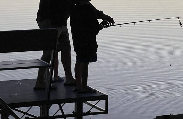 Beautiful Seasonal Cabin over looking the Lower Twin Lake
