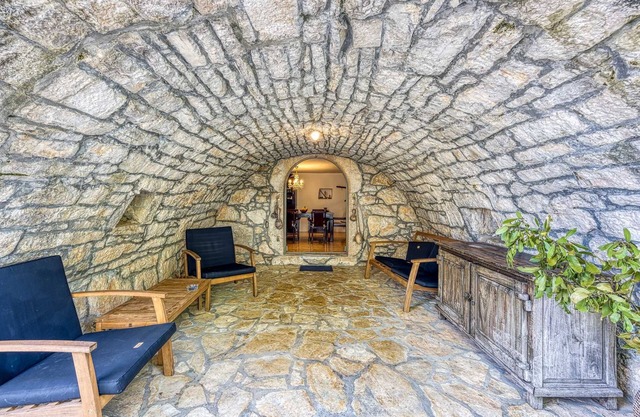 Beautiful stone holiday house MENTA I