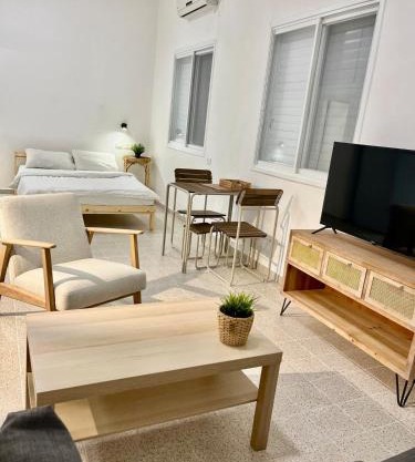 Beautiful studio on Tel Aviv beach