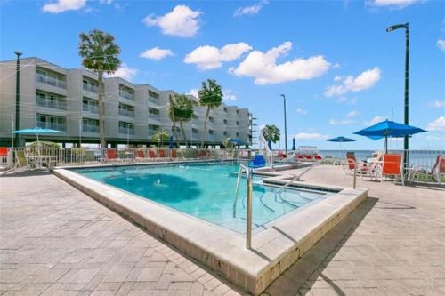 Beautiful Two Bedroom, Two Bath Condo at Sailport