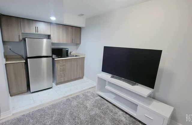 Beautiful unique basement apartment. Quick Access to Greater Toronto Area GTA.
